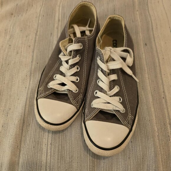 Converse Size 5 US - Picture 2 of 4